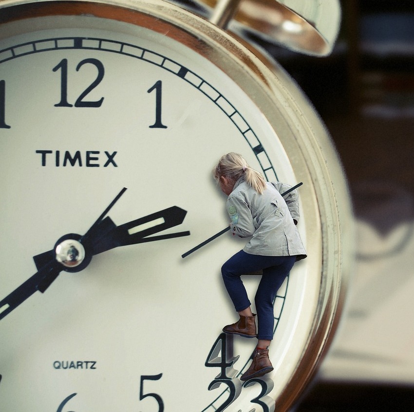 Time 488112 1280 (1)