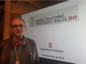 Pere Colell Medalla President Macia .jpg