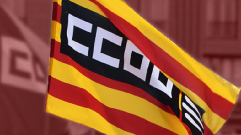 Bandera de CCOO en color amb el fons degradat