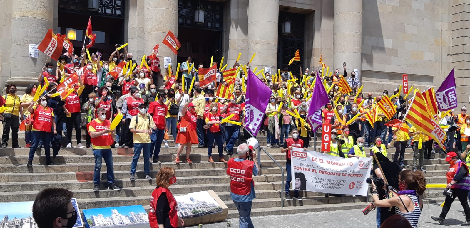 Correos Concentracio Davant Central Bcn