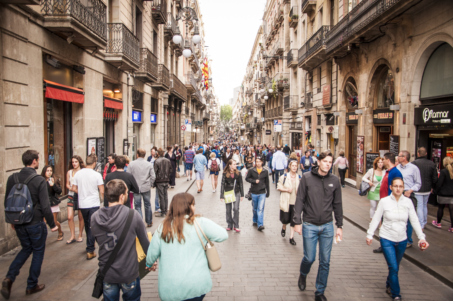 Barcelona Gent Carrer Comerços Horaris
