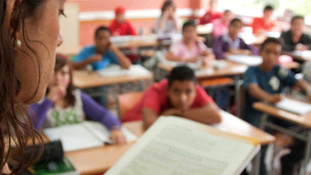 Educacio Ensenyament Professora Alumnes