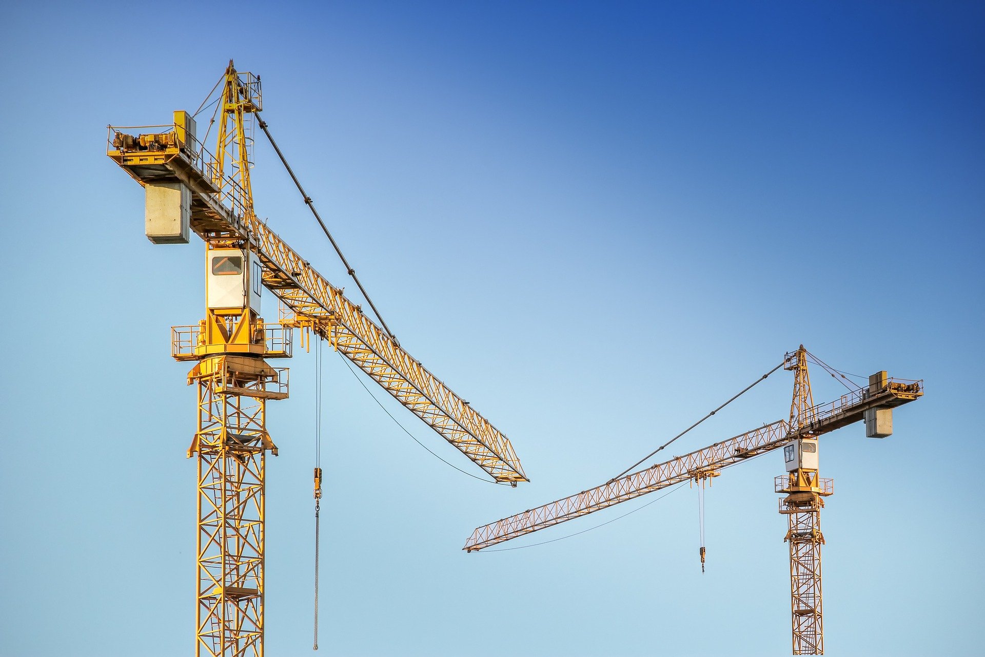 Grues del sector de la construcció