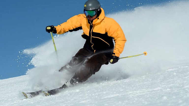 Estacio Esqui Esquiador