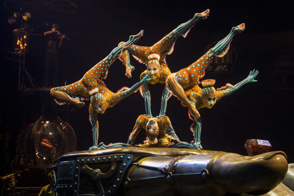 Kurios Soleil 13 Scaled