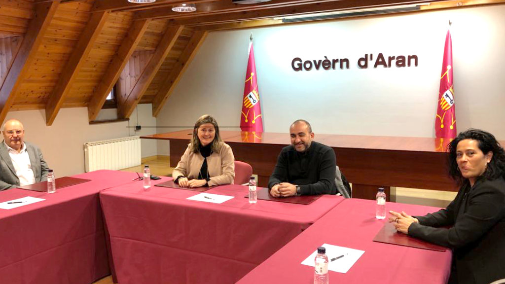 Trobada Maria Verges Sindica Aran Javier Pacheco 1