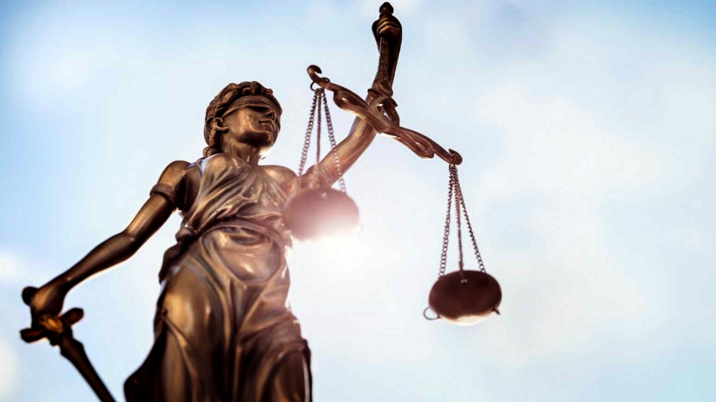 Estatua Justicia Cega