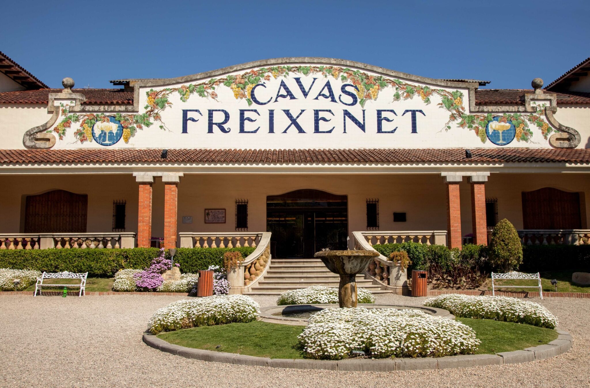 Fachada Cavas Freixenet