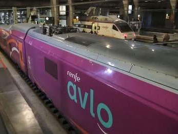 Tren Avlo